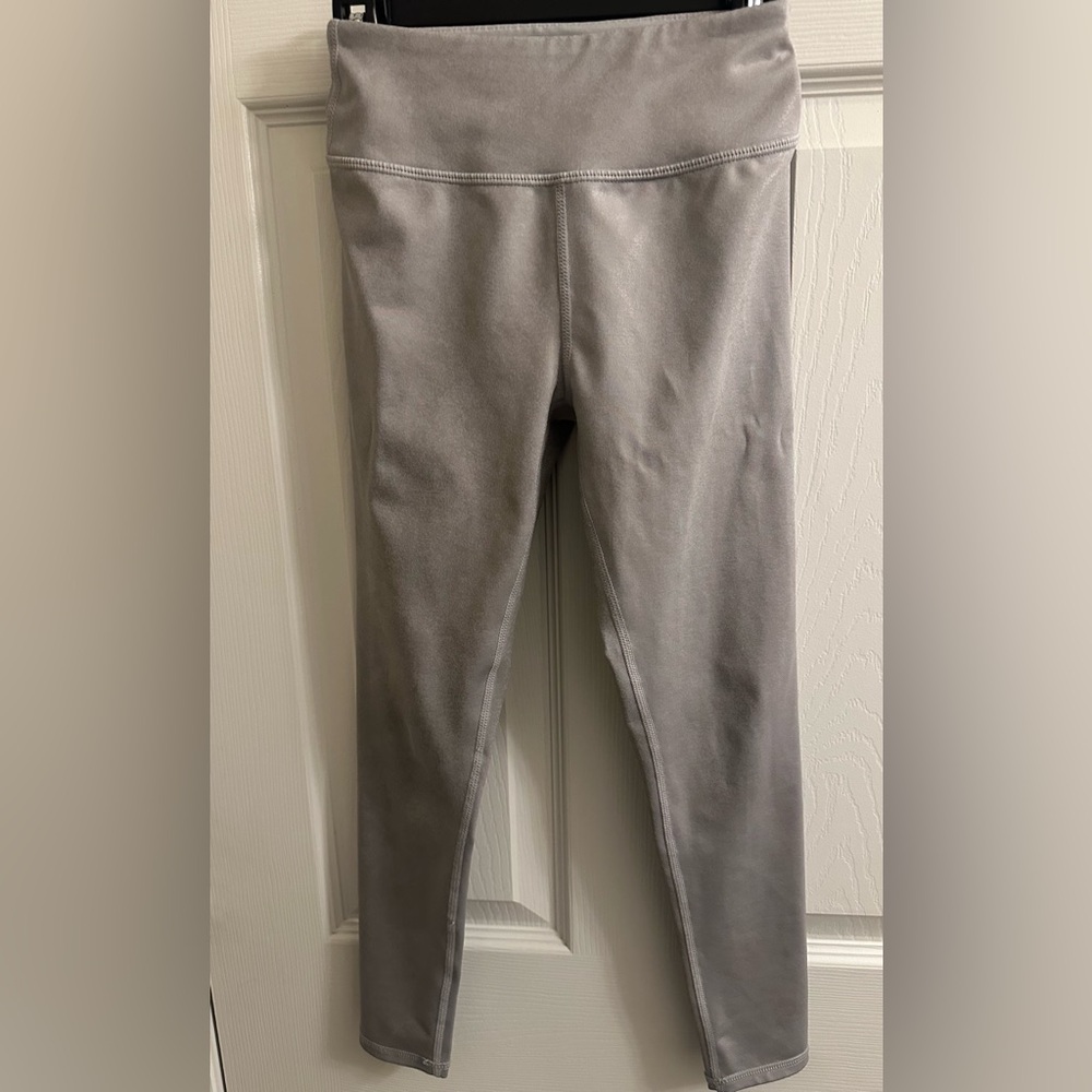 Z by Zella Girls Leggings Size Small 7/8 Grey Metallic